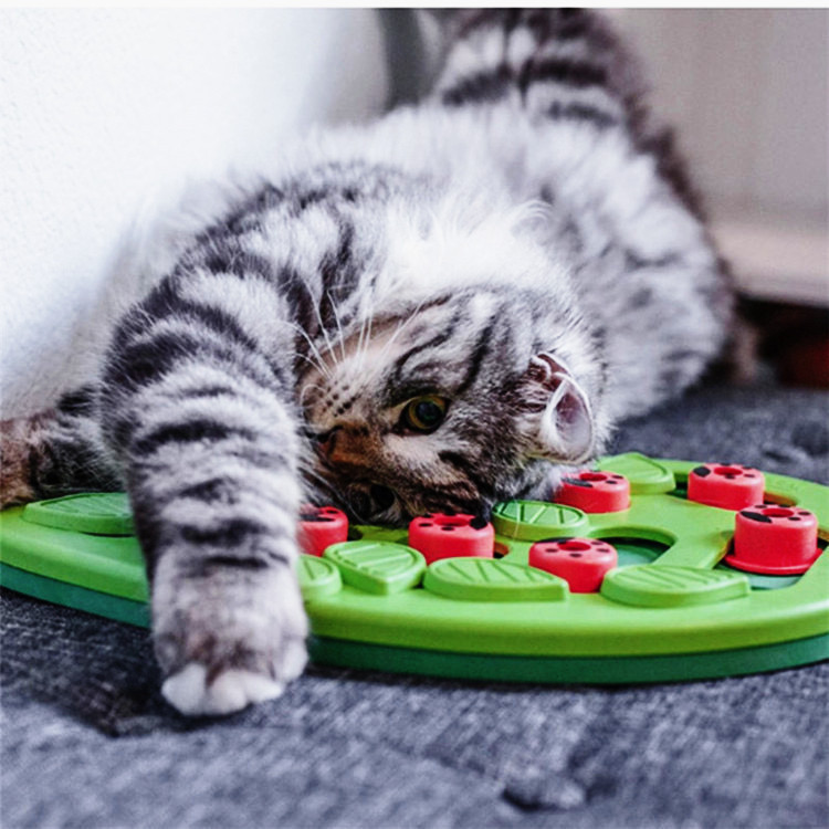 猫 おもちゃ 葉っぱ型てんとう虫パズル猫用知育ボード