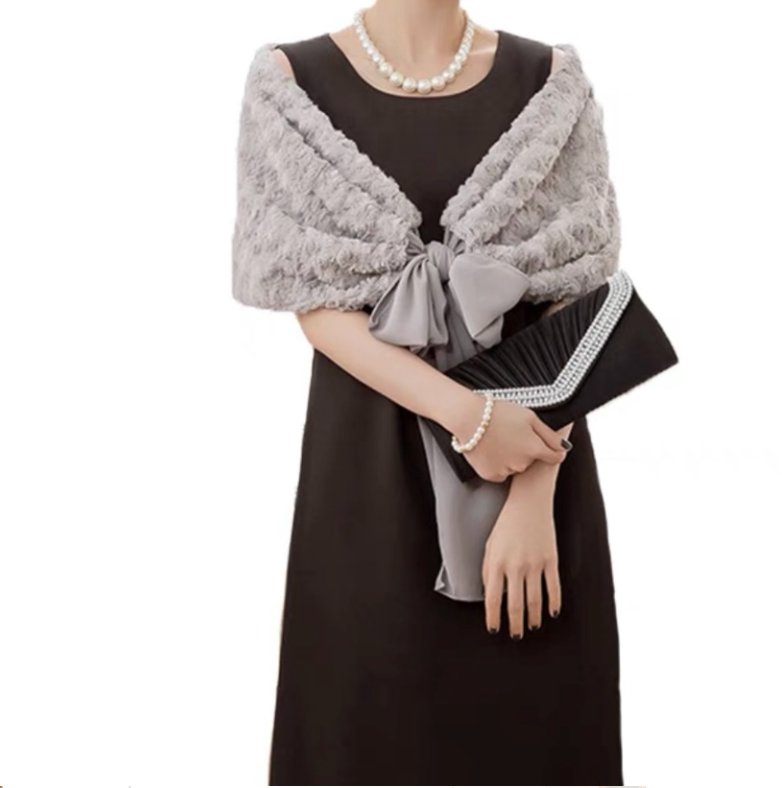 結婚式お呼ばれドレス 柔らかなショール風フェイクファーボレロ