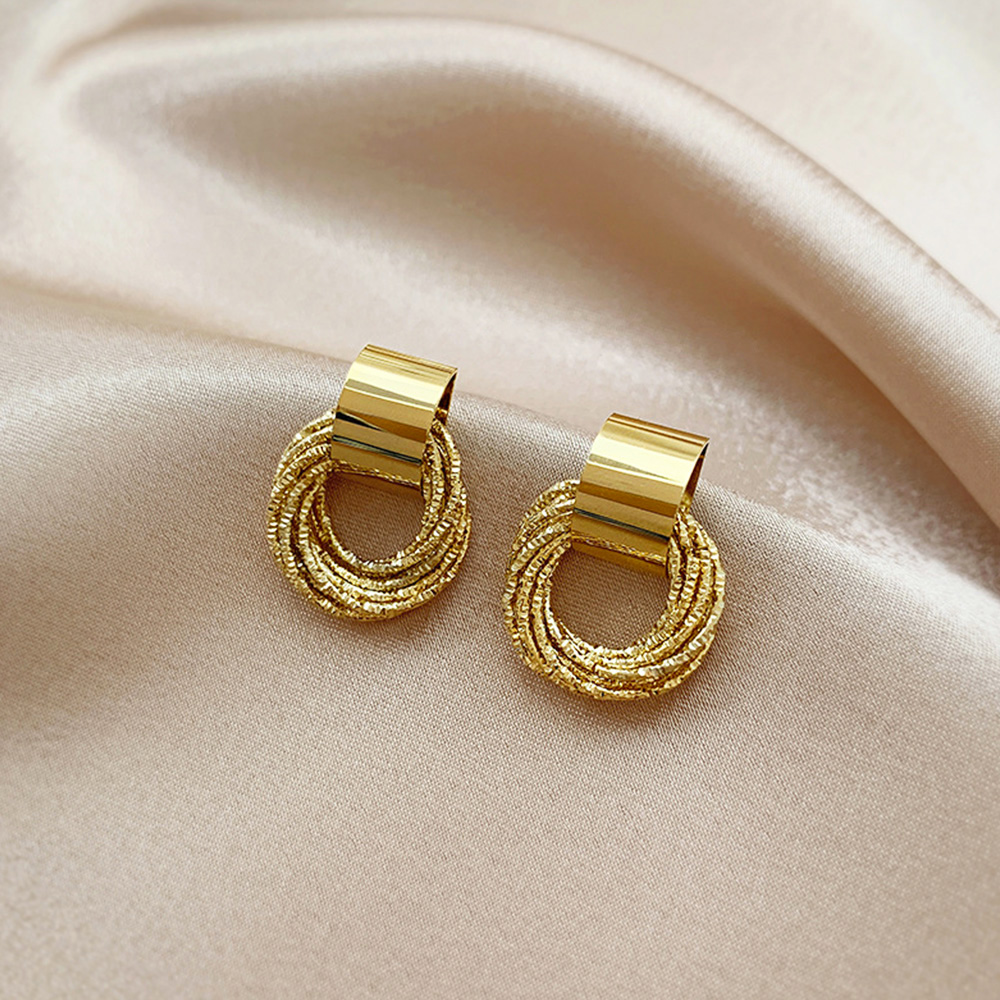 結婚式お呼ばれドレス 金色フープピアス レディース 結婚式 上品アクセサリー