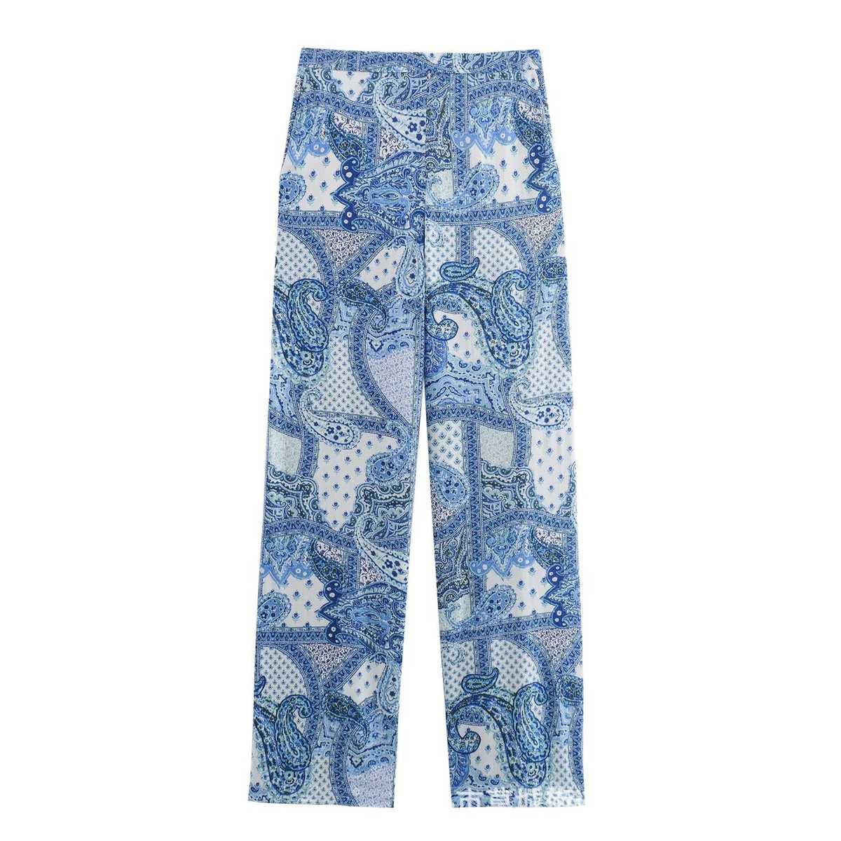 ペイズリー柄パンツが素敵！レディースにぴったりのスタイリッシュパンツ5選