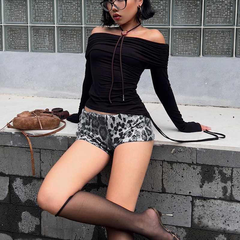 柄スキニーで作る大人のレディースおすすめ5選