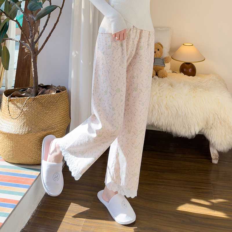 レース柄パンツで魅せる!特別な日を彩るおしゃれパンツ5選