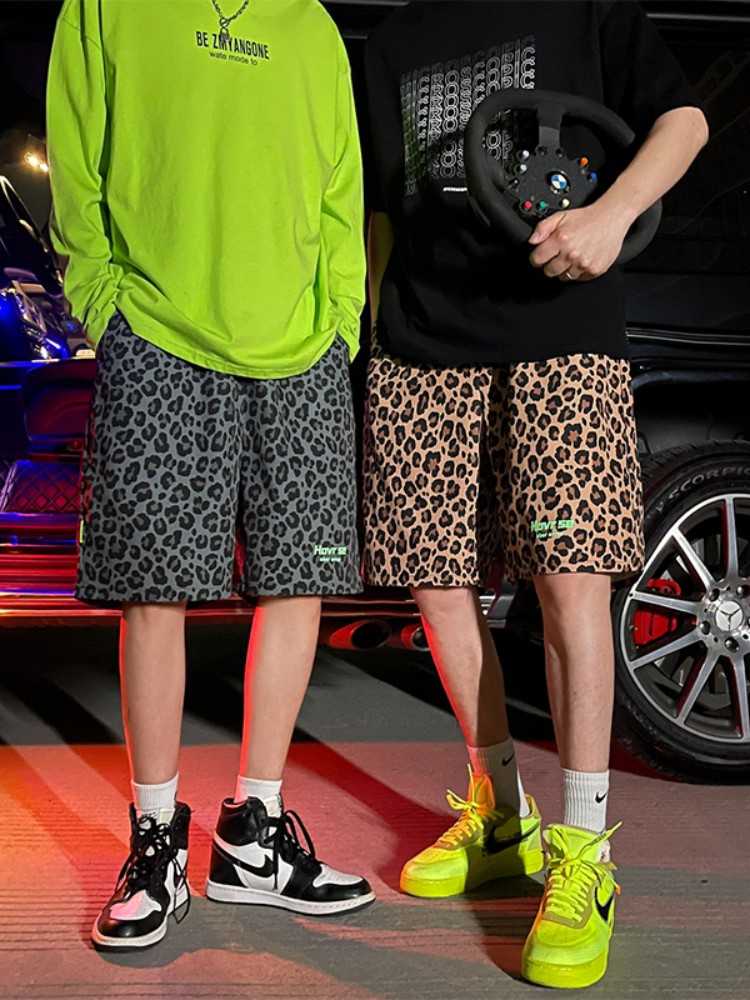 夏を涼しく快適に！柄の半ズボンで叶える爽やかスタイルアップ5選