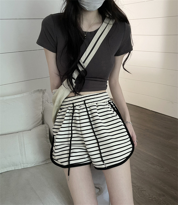 https://fulmo-img-server.com/patternplay/2befef7c-47d1-4d23-9b43-9e14e9bf161b.jpg