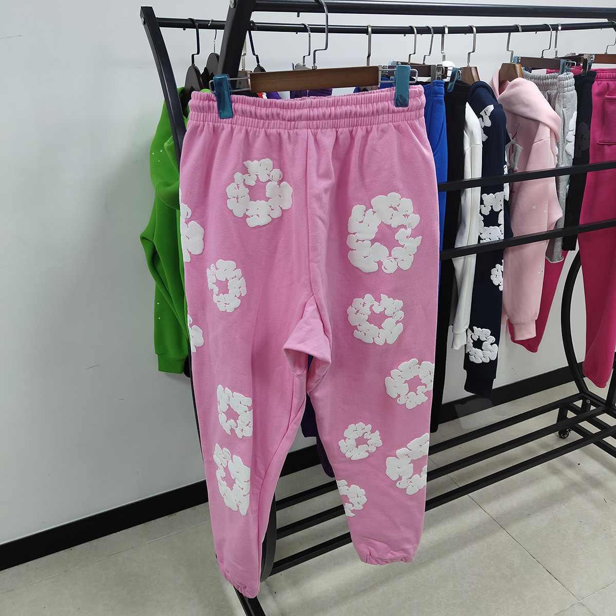柄 パンツ 花輪モチーフスウェットパンツ