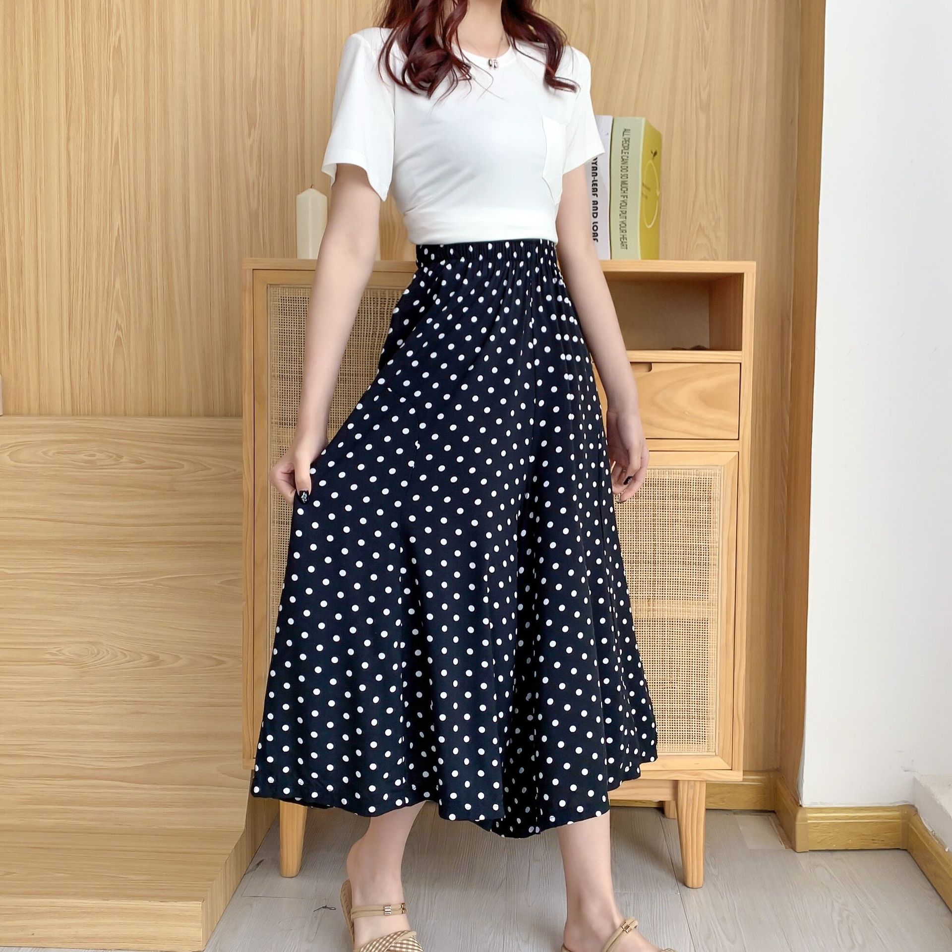柄 パンツ 優美花柄とドット模様のガウチョパンツ