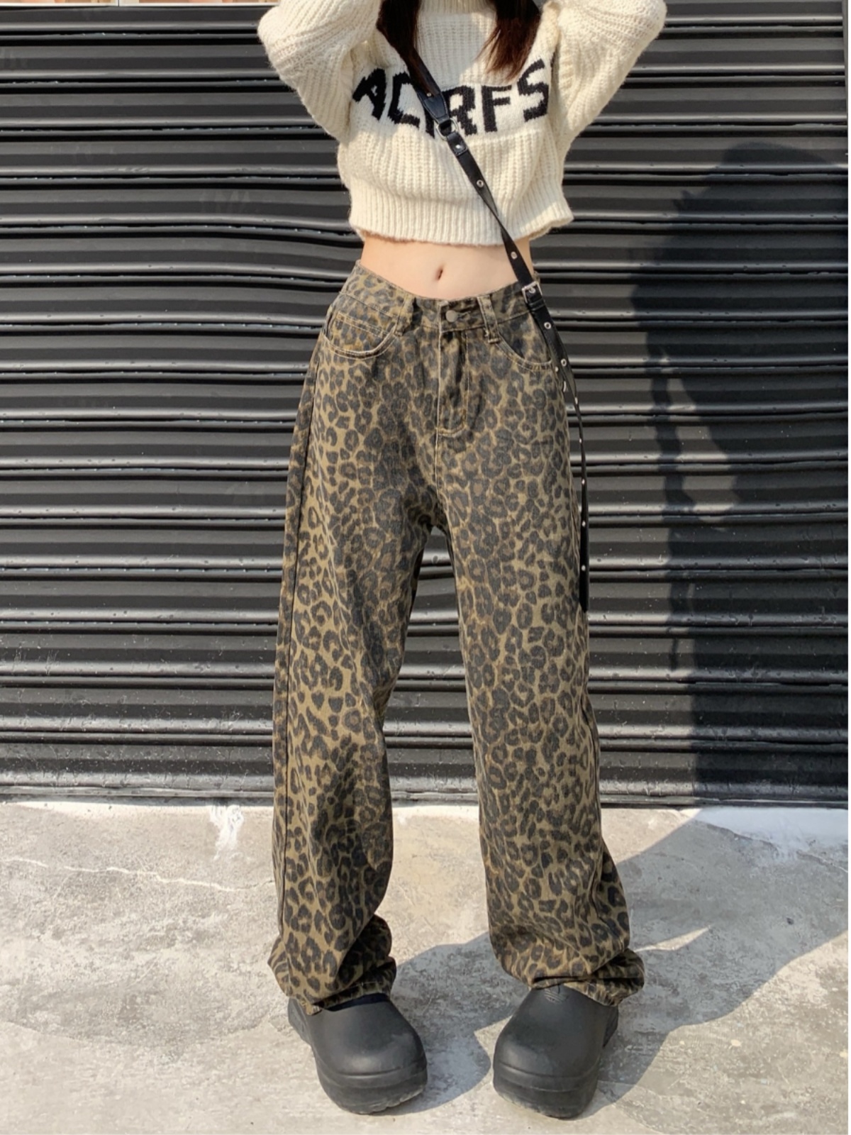 柄 パンツ 野性味あふれるワイドシルエット