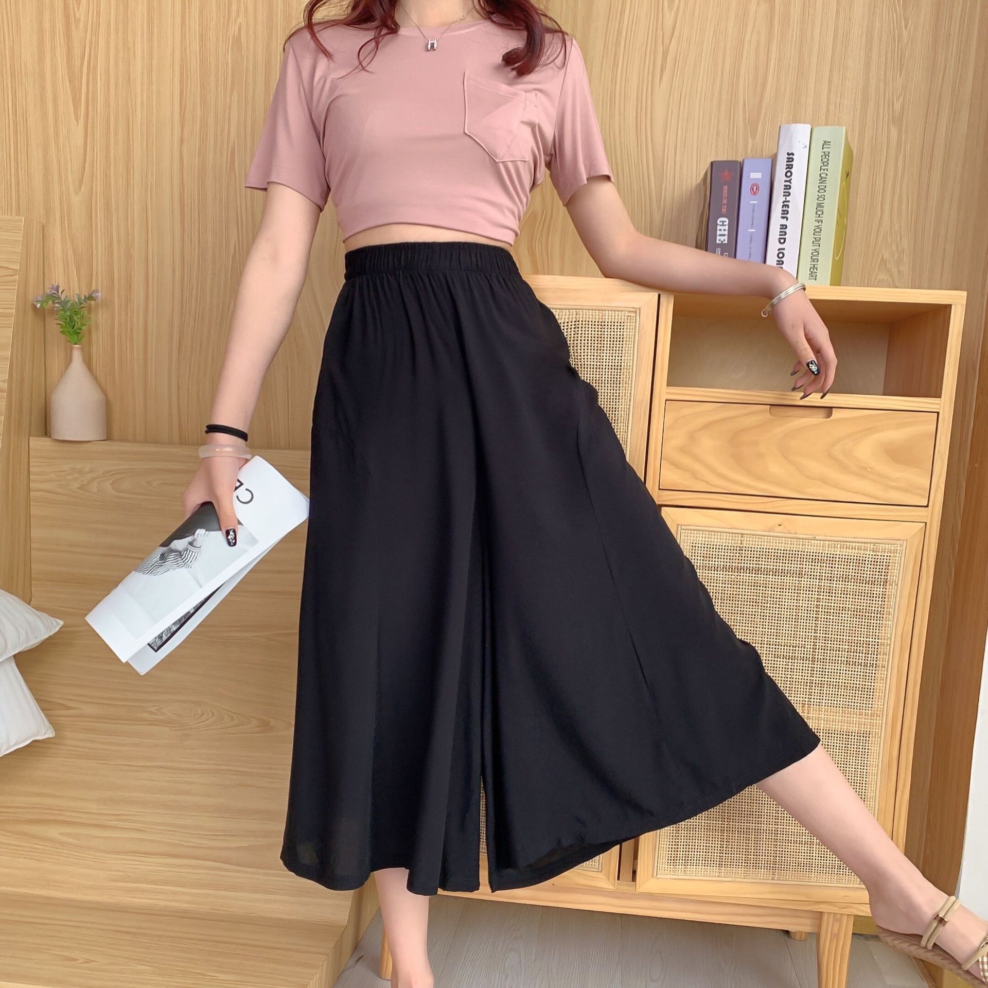 柄 パンツ 優美花柄とドット模様のガウチョパンツ