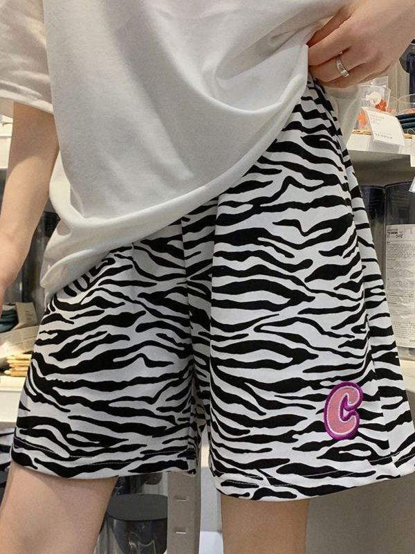 柄 パンツ 野性的スタイル ショートパンツ