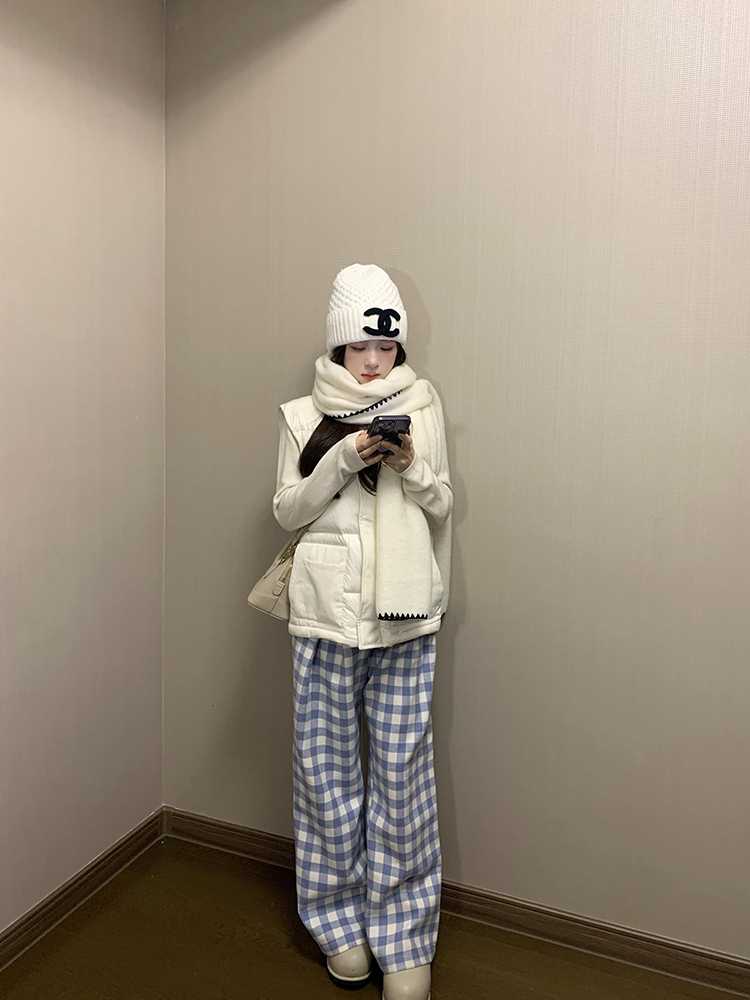 シンプルコーデを華やかに！チェックのボトムス5選