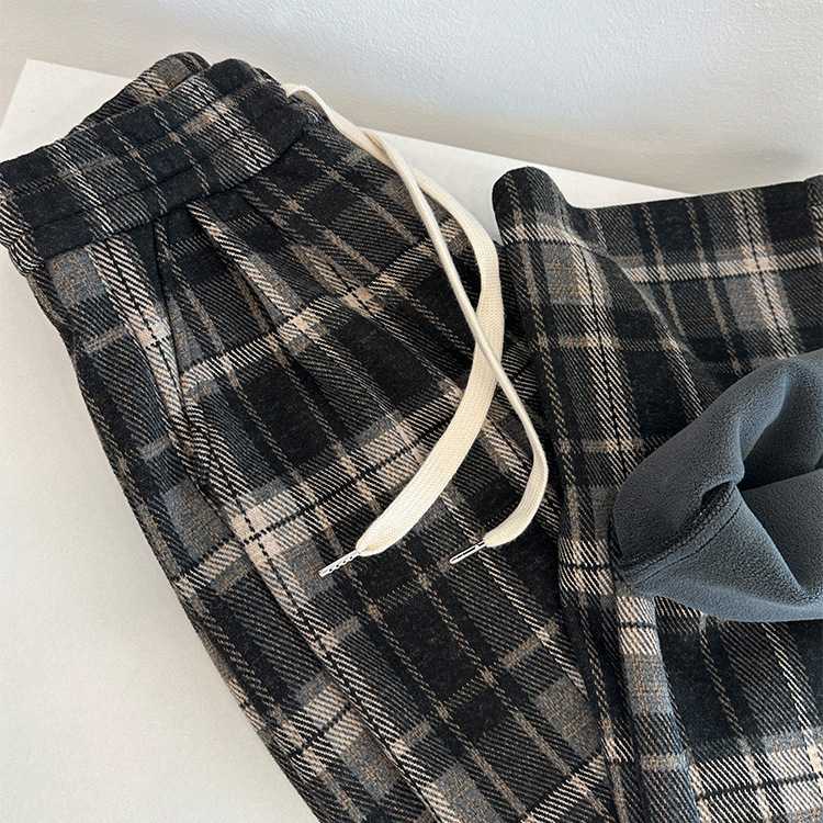 おしゃれを楽しむ！黒のチェックパンツ5選