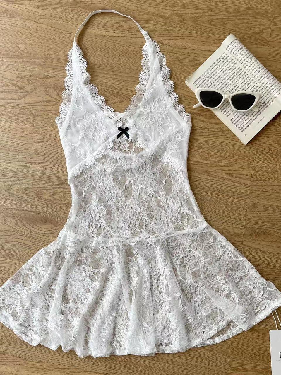 総レースホルターネック裾フレアペチコートワンピース