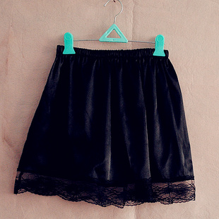 ペチコート 裾花柄レース付き光沢サテンペチコート