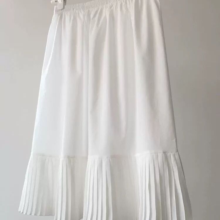 ワンピース用透け防止ペチコート裾プリーツ付き