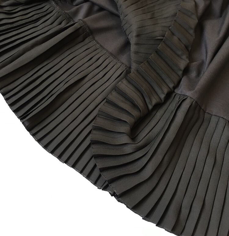 ワンピース用透け防止ペチコート裾プリーツ付き