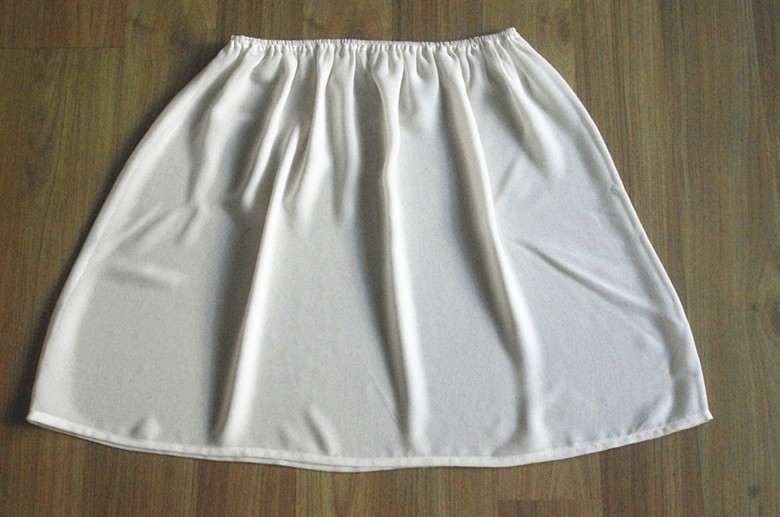 ペチコート ウエストレース切替シンプルペチコート