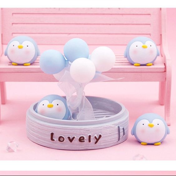 ペンギングッズ・ペンギンぬいぐるみ ペンギン親子風船付き回転飾り台