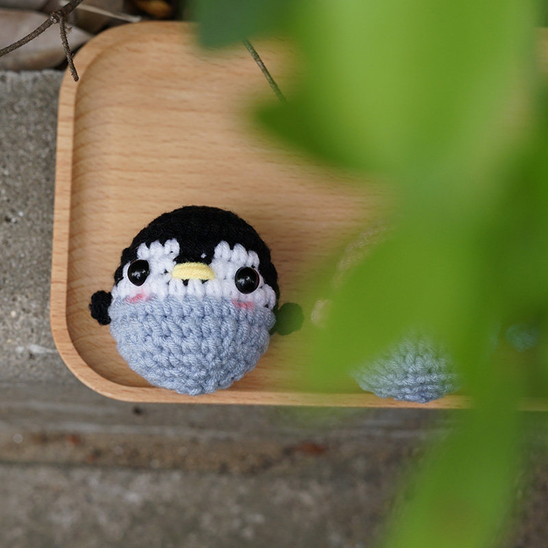 手編みころころペンギンぬいぐるみ