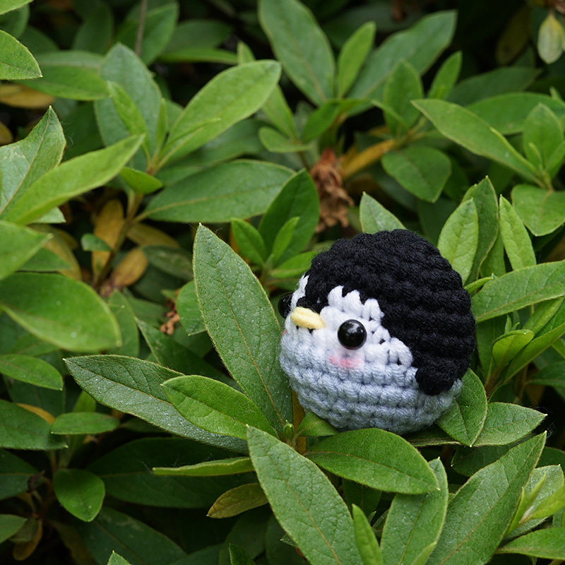 手編みころころペンギンぬいぐるみ