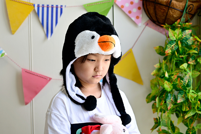 ペンギングッズ・ペンギンぬいぐるみ もこもこペンギンフェイスかぶり帽子