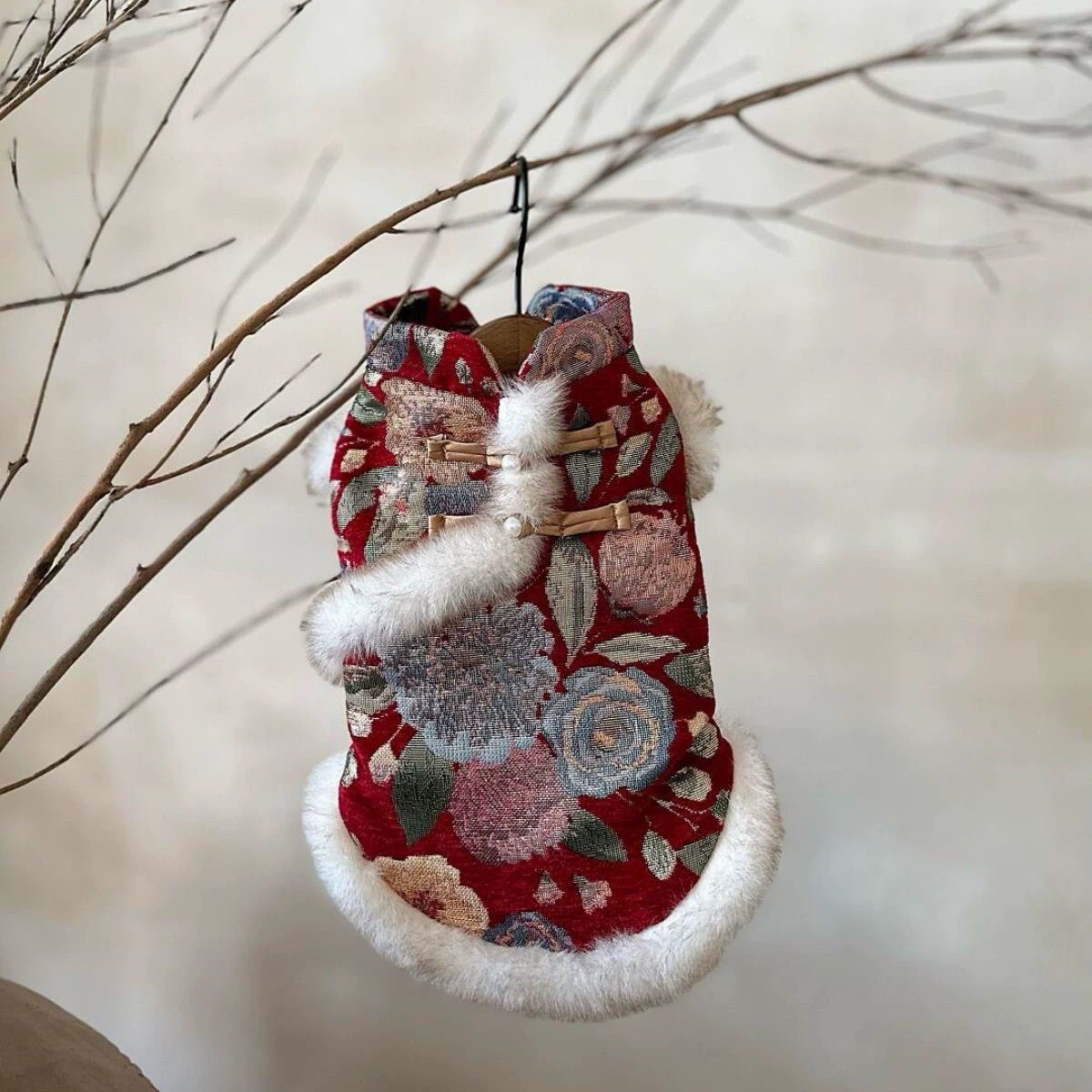 犬服 華やか花柄刺繍入り和風着物風ドレス