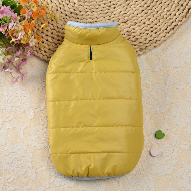 犬服 軽量ふんわり中綿入り袖なし防寒ベスト