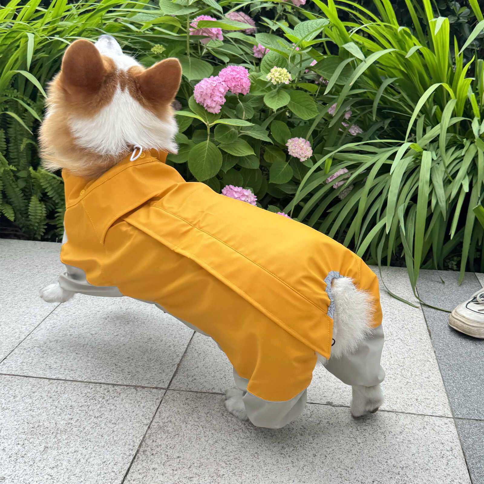 犬服  雨粒から守るペット用レインコート