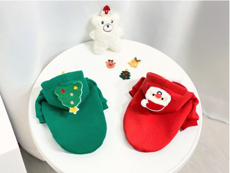 犬服 笑顔のサンタさん立体フード付きトレーナー