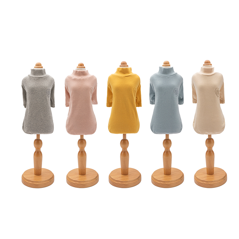 犬服 上品なハートワンポイント付き長袖ニット