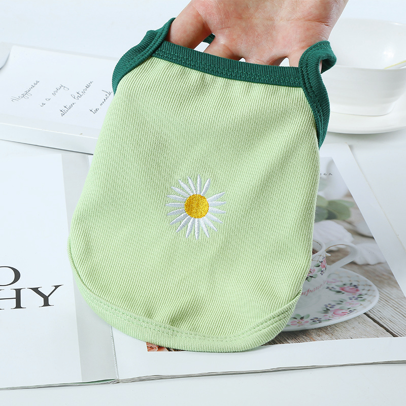 犬服 小花刺繍ワンポイントタンクトップ型犬服