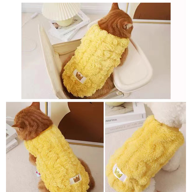 犬服 もこもこケーブル編み柄ボアセーター