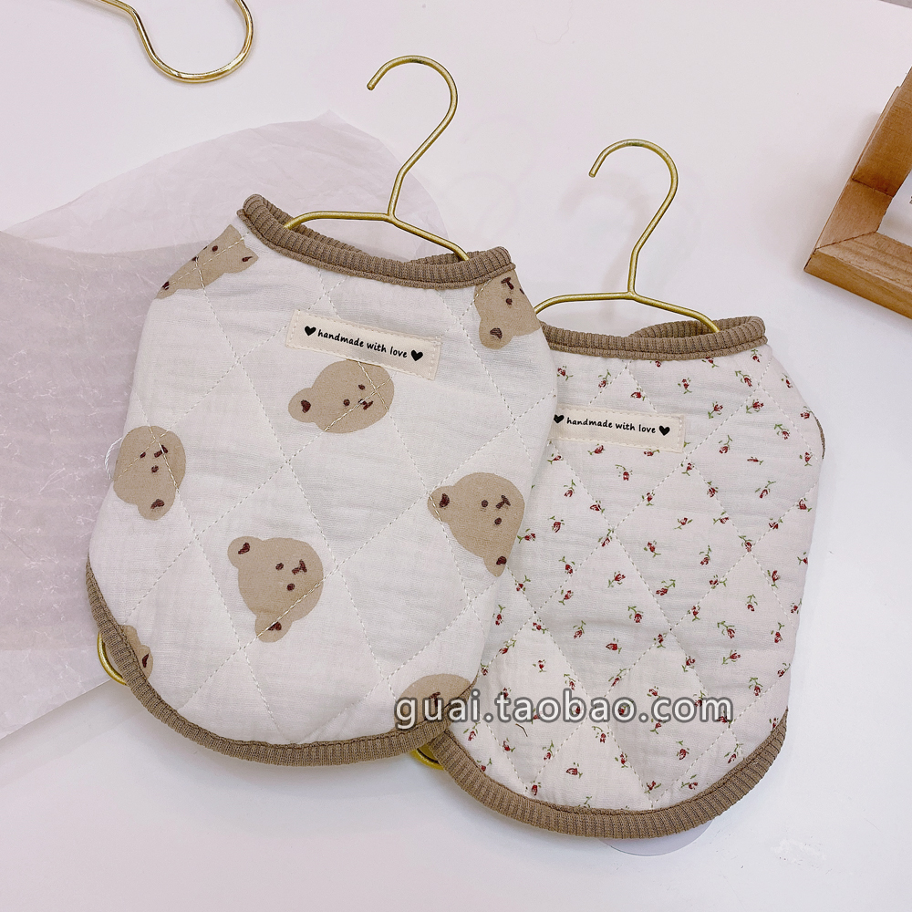 犬服 くまと花柄の可愛いキルティングベスト