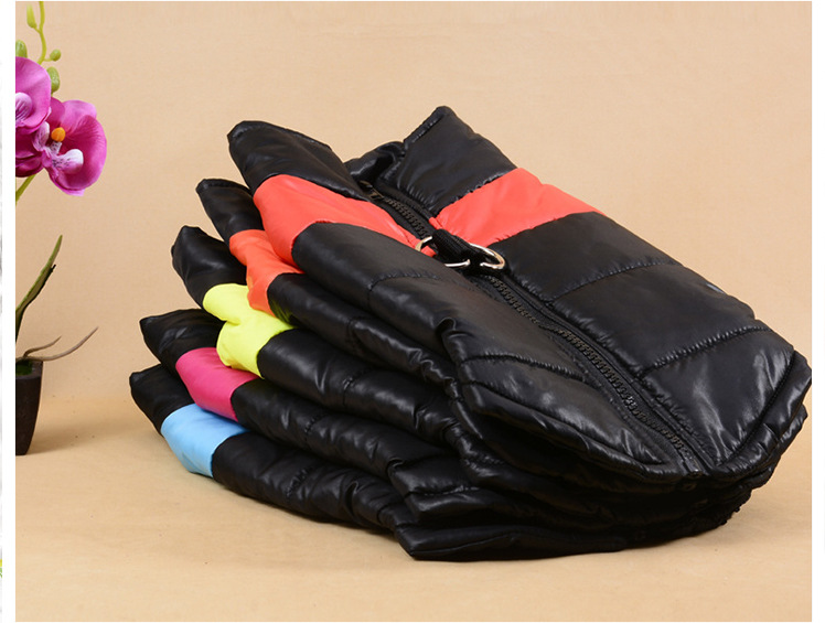 犬服 切替配色デザインの軽量防寒ダウンベスト