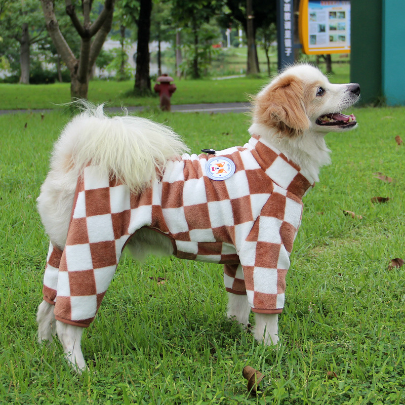 犬服 市松模様のもこもこ四つ足つなぎトレーナー