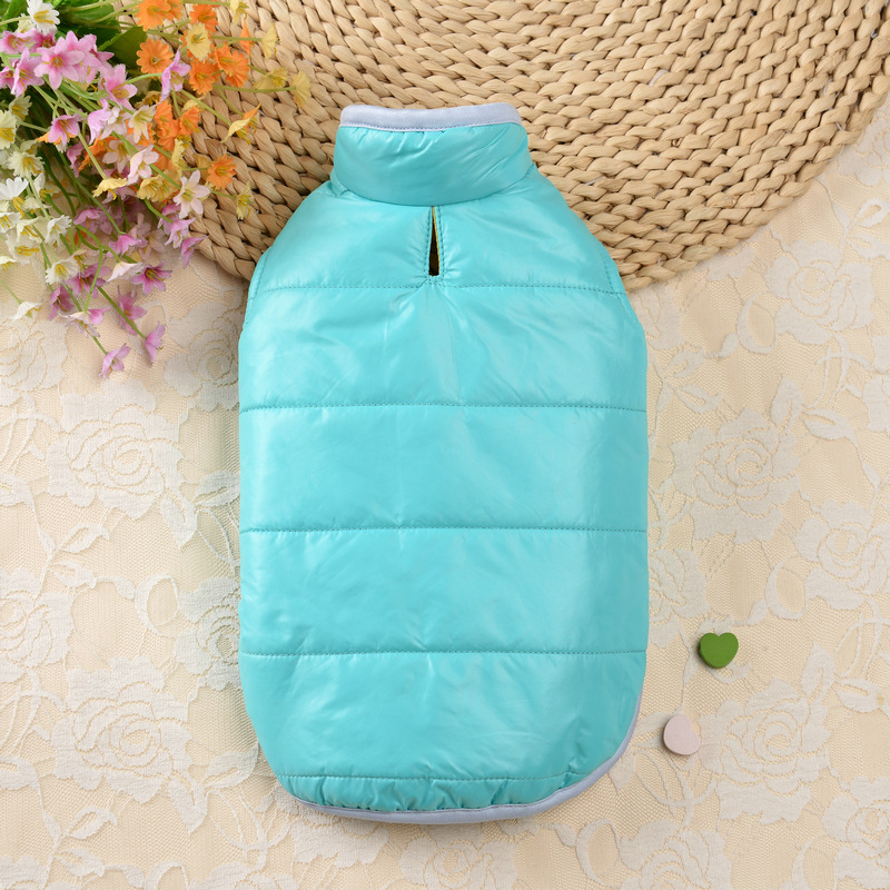 犬服 軽量ふんわり中綿入り袖なし防寒ベスト