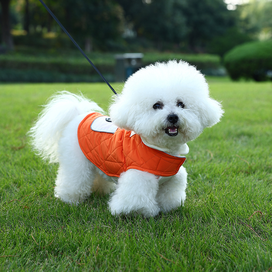 犬服 キルティングステッチ袖付き軽量ダウンベスト