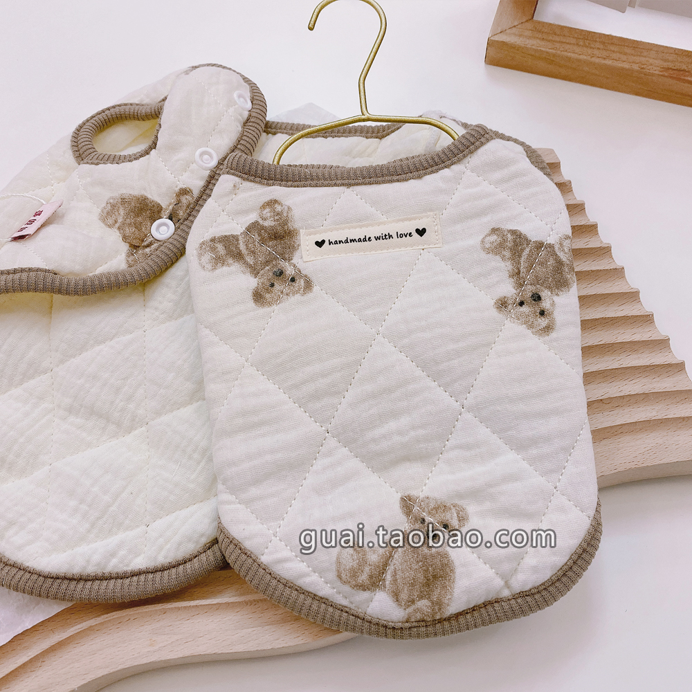 犬服 くまと花柄の可愛いキルティングベスト