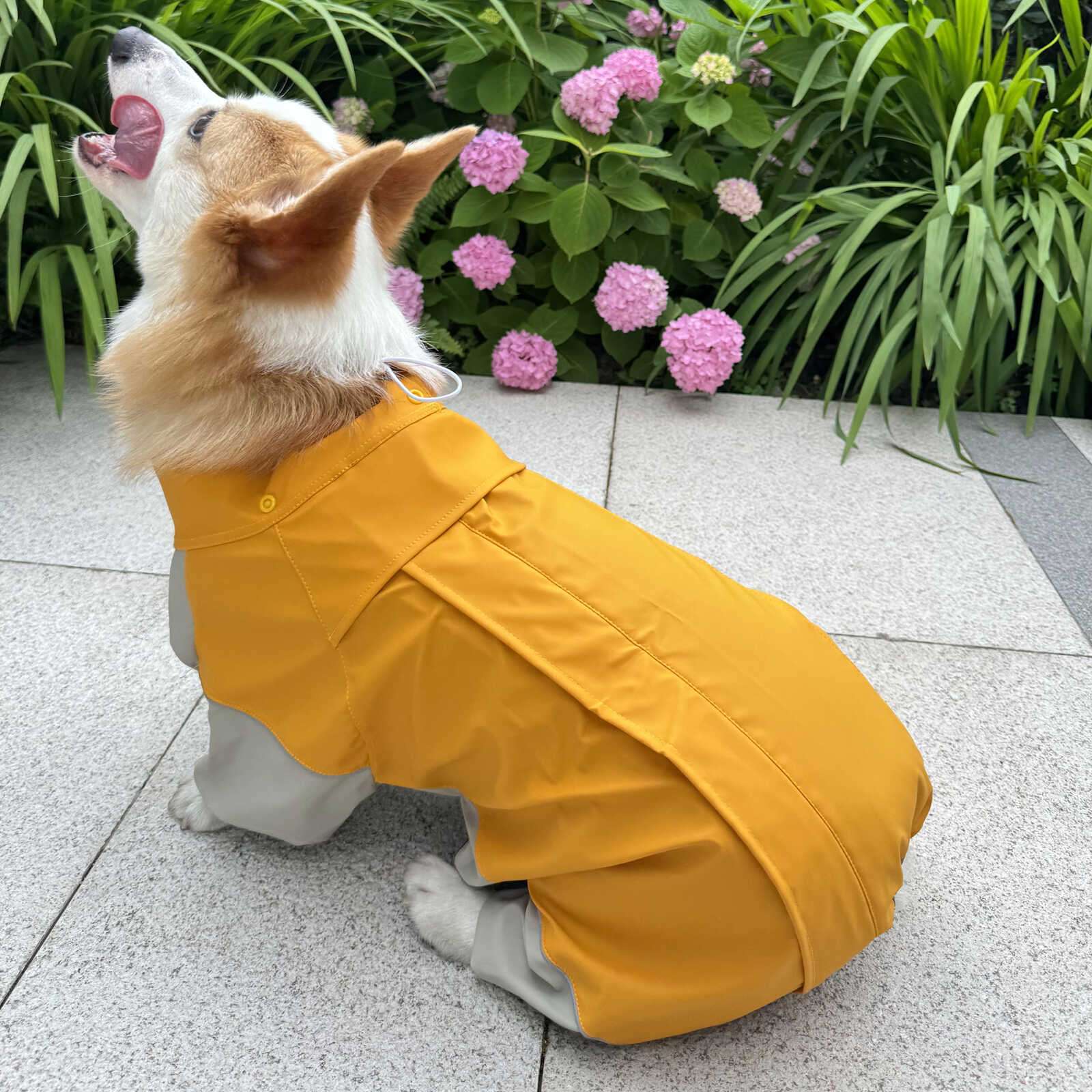 犬服  雨粒から守るペット用レインコート