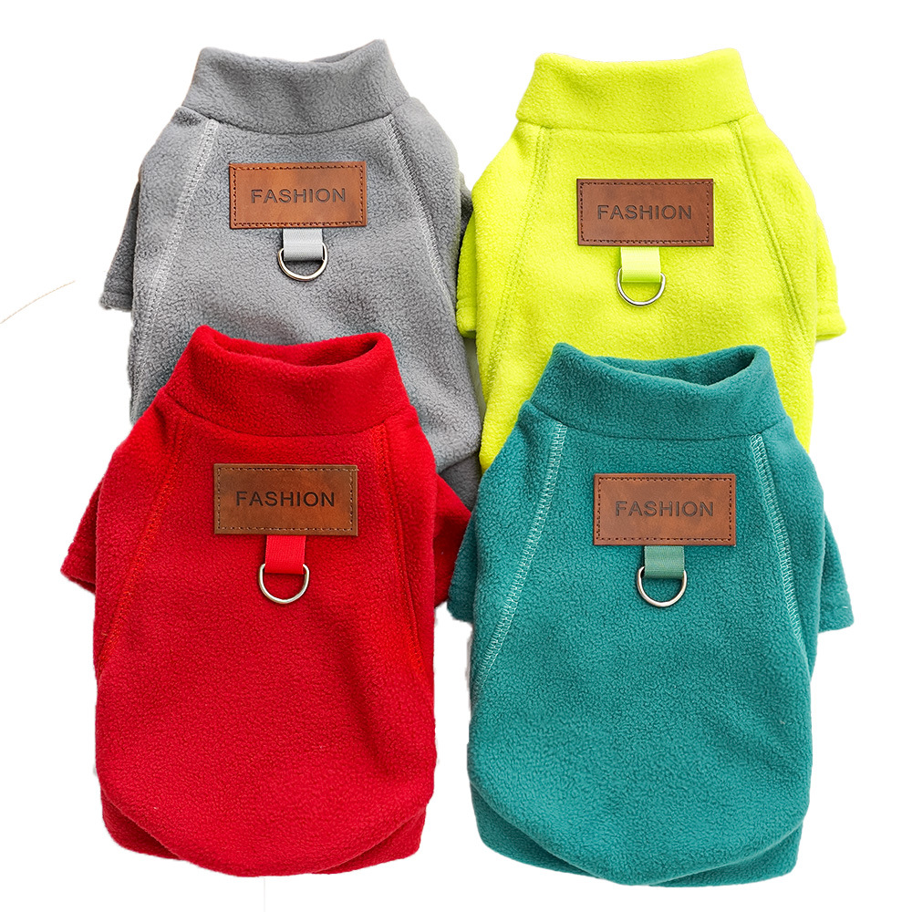 犬服 合皮ワンポイント付きフリース素材トレーナー