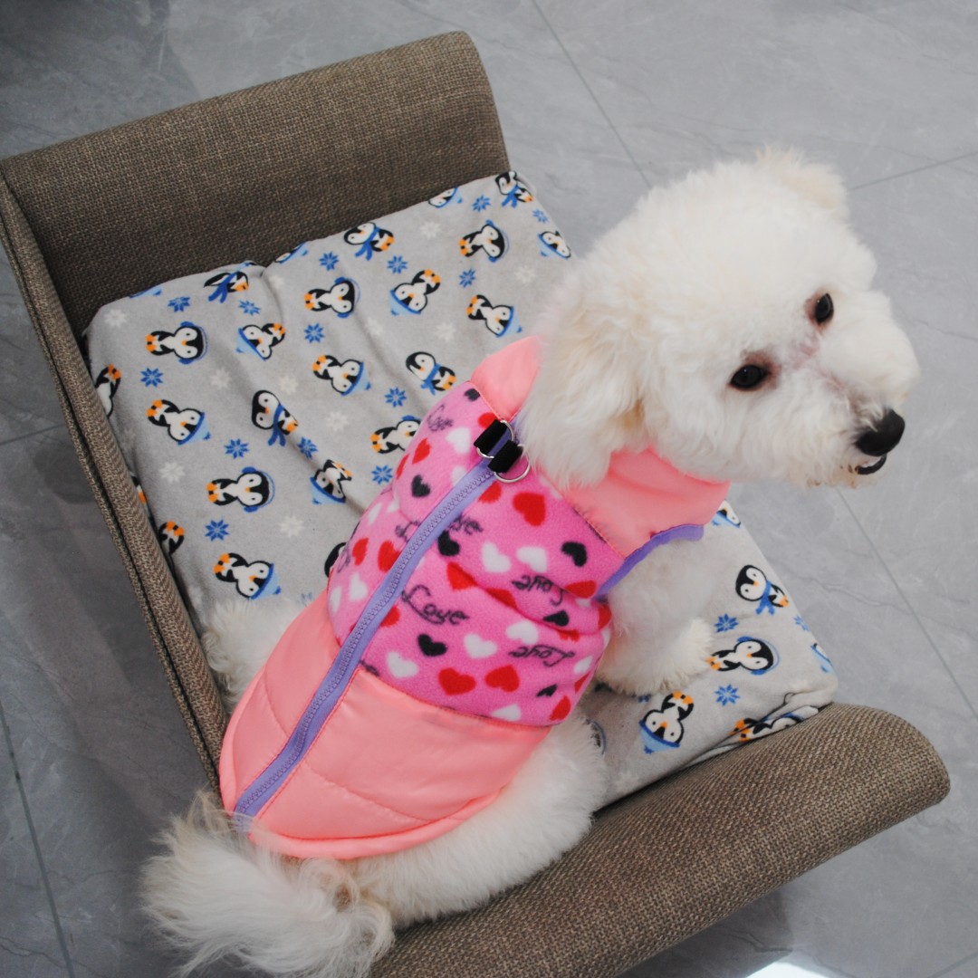 犬服 個性派デザイン中綿入り袖なし防寒ベスト
