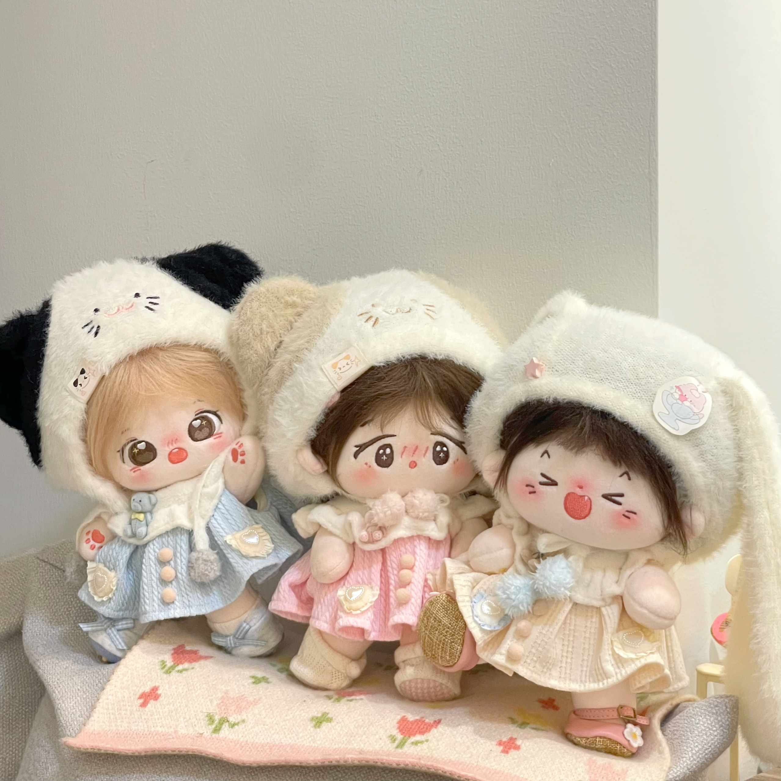 【10cm/15cm/20cm】ぬいぐるみ服 もふもふ動物帽子付ニットワンピース　うさぎ・ねこ