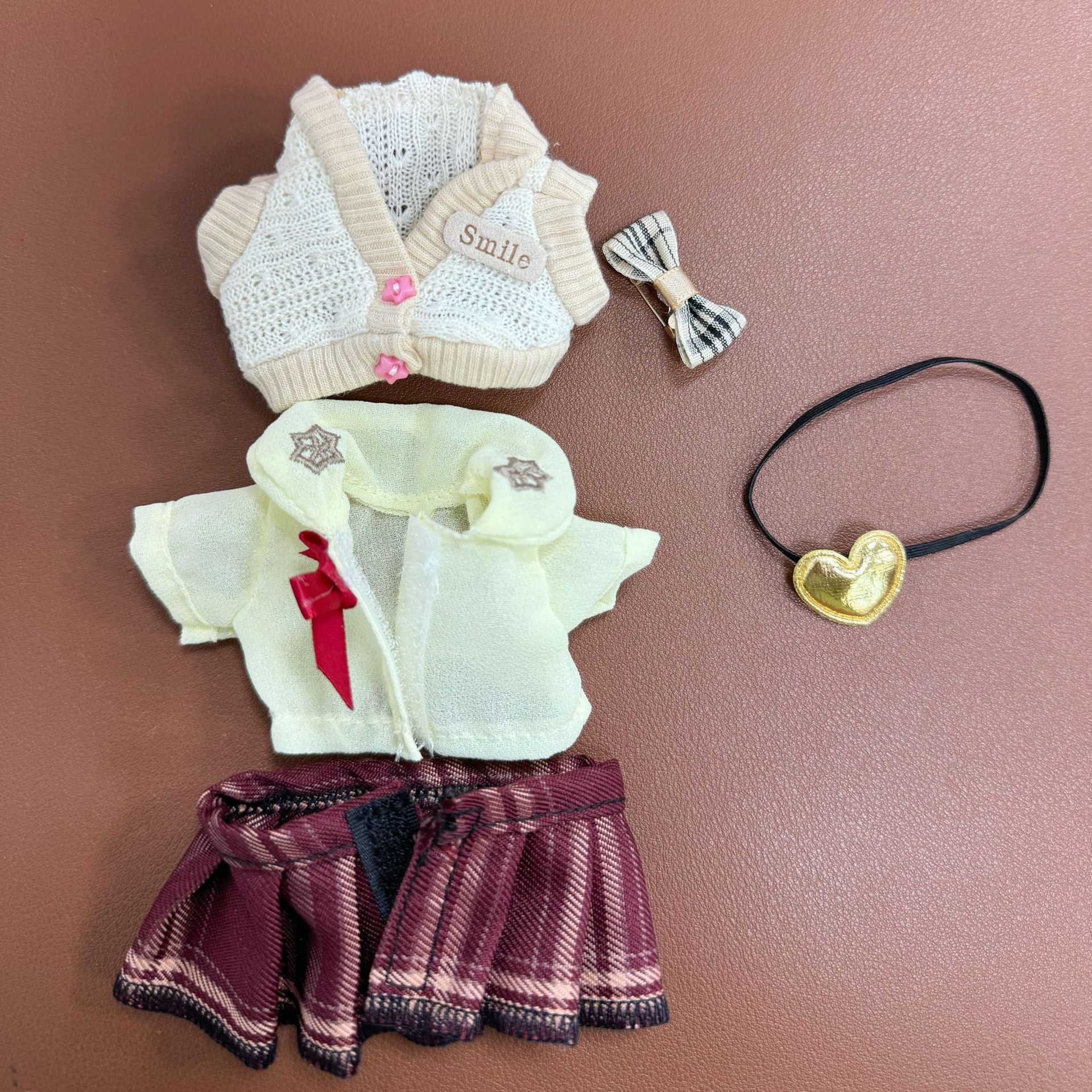 ぬいぐるみ服 ニットカーディガンとチェックスカートの制服風セット