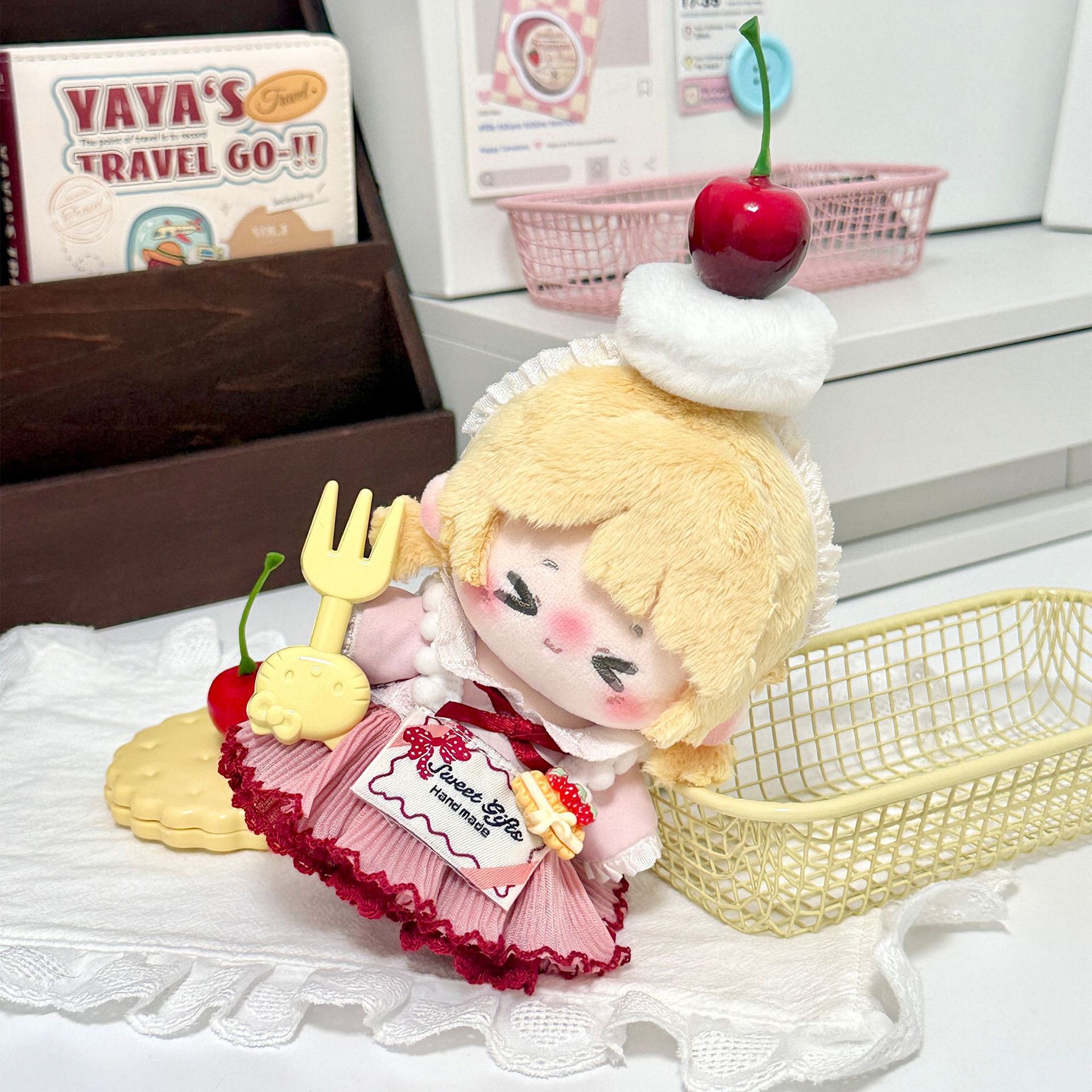 【10cm前後】ぬいぐるみ服 さくらんぼ帽子付き甘党ワンピース