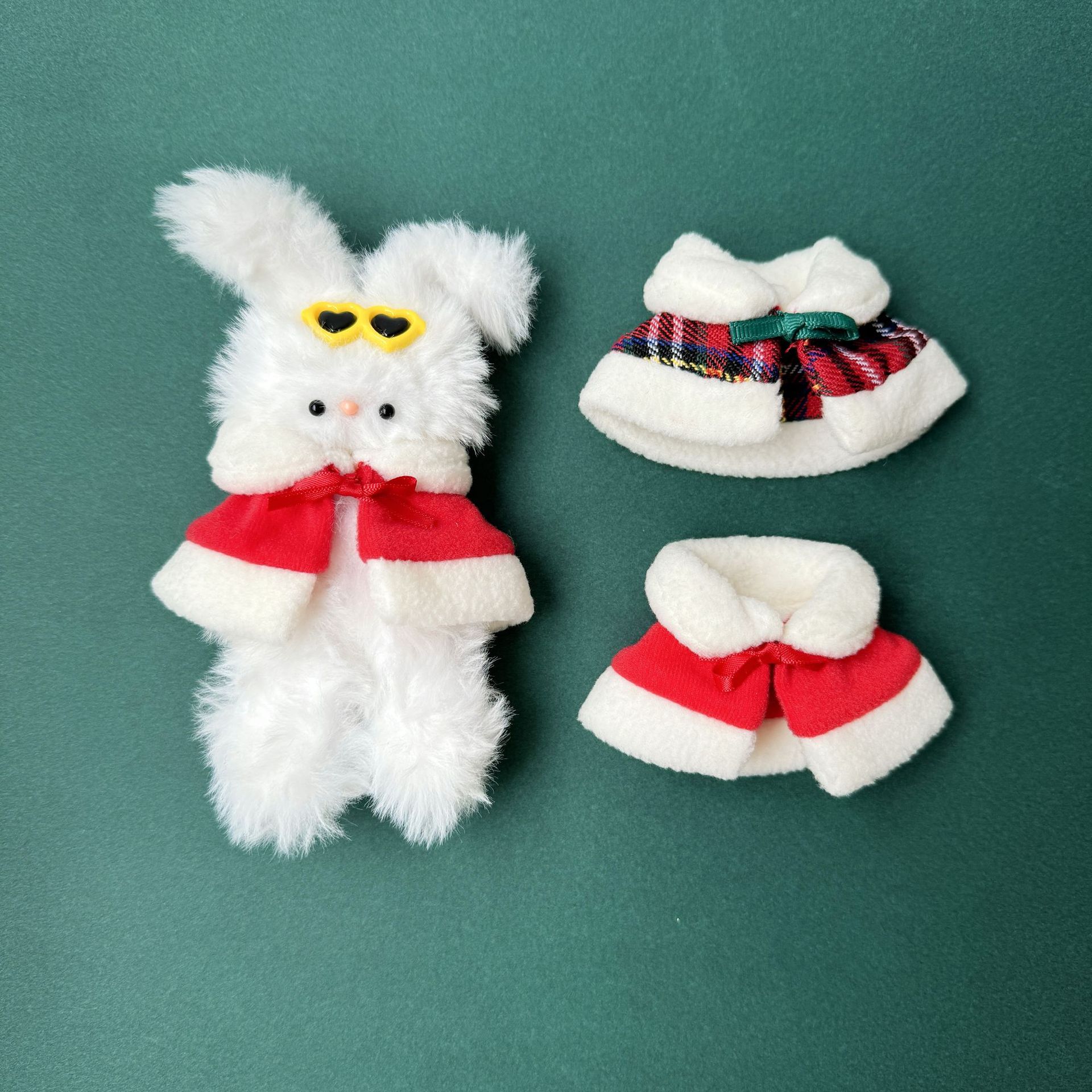 【10cm】ぬいぐるみ服 もこもこファー付き冬の赤色ケープ