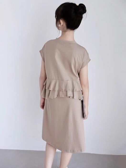 https://fulmo-img-server.com/petitdress/0ac1797992282c0af52518fd88d0ae68.jpg