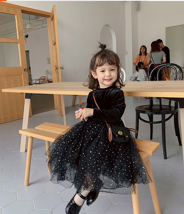 https://fulmo-img-server.com/petitdress/0c95e069-e801-4304-be99-54e572e57cf2.jpg