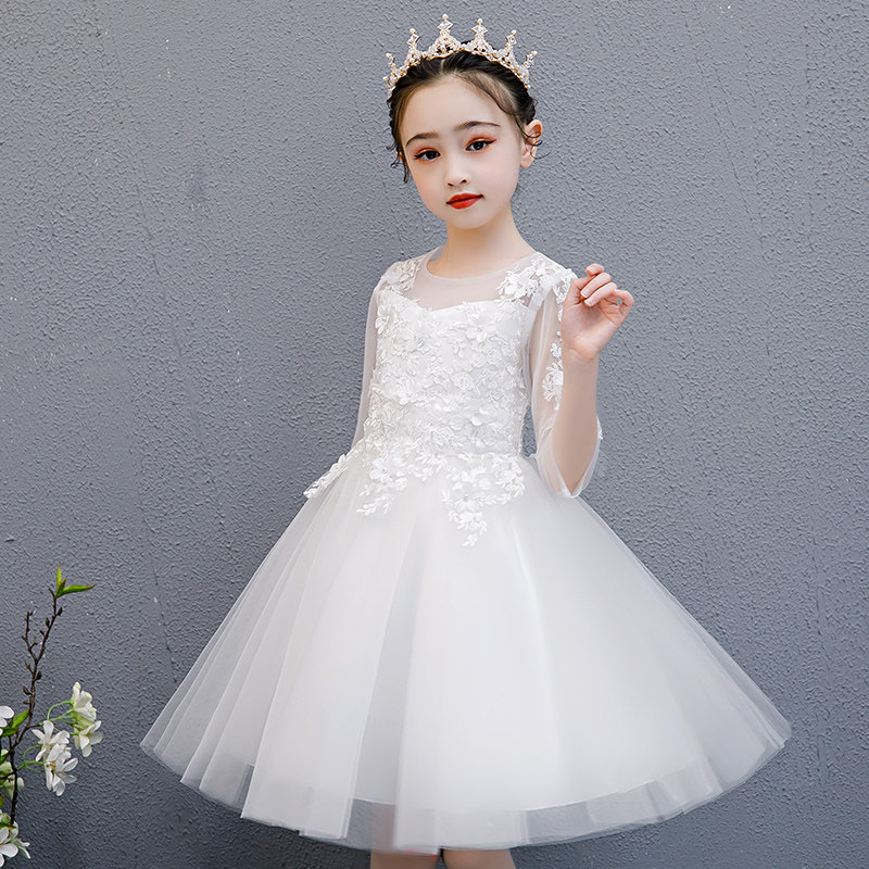 https://fulmo-img-server.com/petitdress/0cea5520-7ae3-46f8-b640-d0e4eeb75e27.jpg