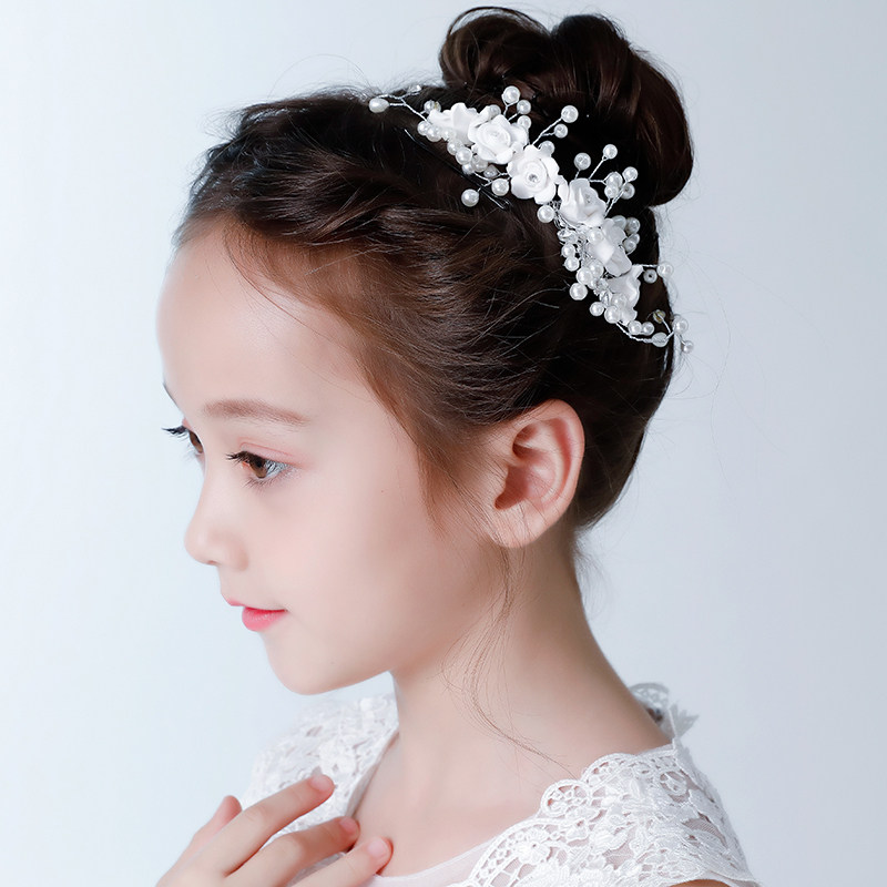 ピアノ発表会ドレス 花とパール飾りの華やかヘアアクセサリー