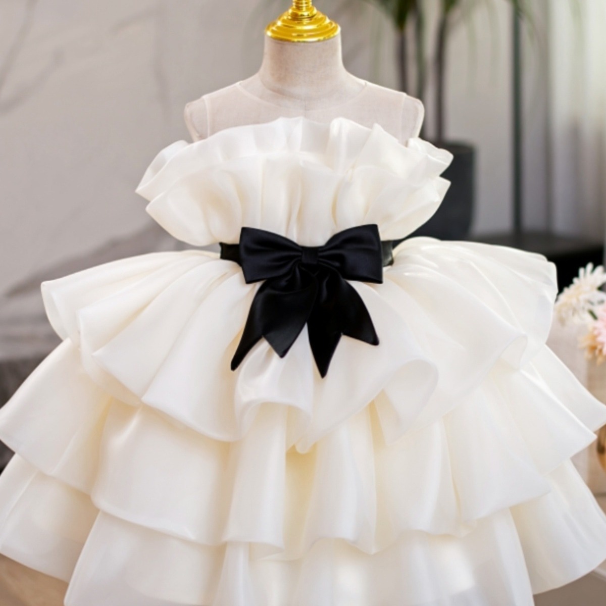 https://fulmo-img-server.com/petitdress/1a41ca4a-0cbe-4773-92b4-150d20a86533.jpg