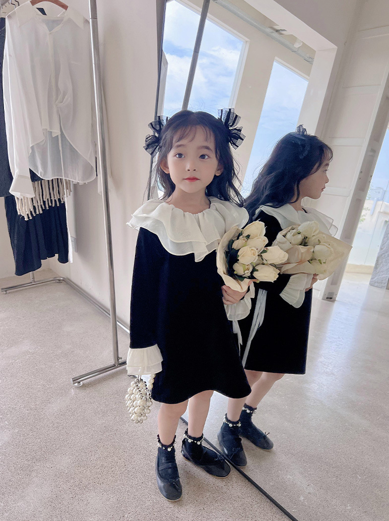 https://fulmo-img-server.com/petitdress/1ed6219b-81e8-4e3b-8e90-e9427bb51dc9.jpg